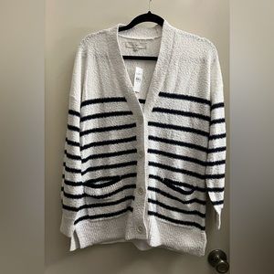 LOFT - WOMEN’S V-NECK CARDIGAN SWEATER